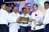 Justice Santosh Hegde exhorts youth to boycott corrupt people